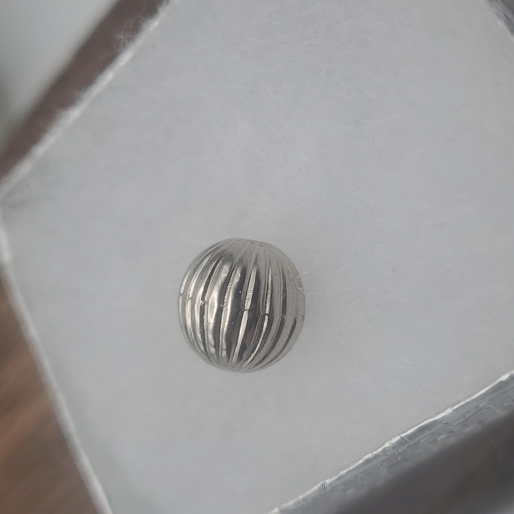 Lined charm orb‎ bead